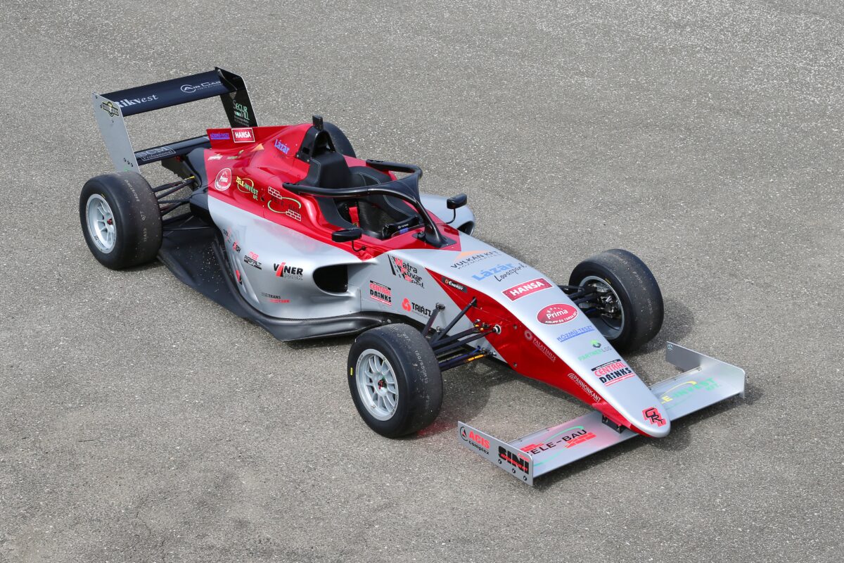 Gender Racing Team ready to race with the latest formula 4 single-seaters
